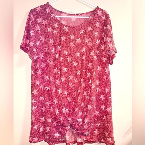 Plus size red stars tie front top size 2X - Picture 1 of 3